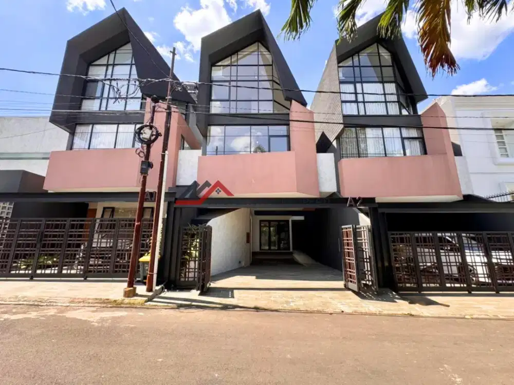 Brand New House Private Pool Lokasi Sangat Strategis di Kemang, Jakarta Selatan