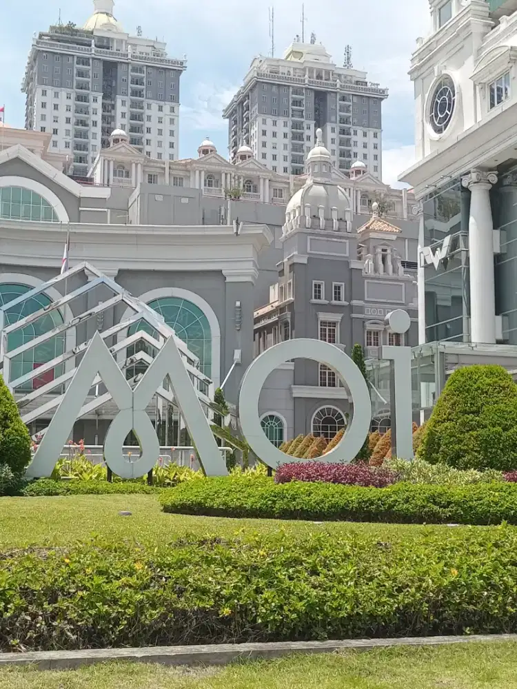 Penjaga outlet minuman