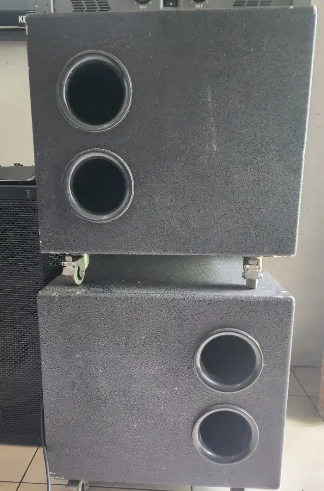 Subwofer 12 inch sepasang made in JAPAN