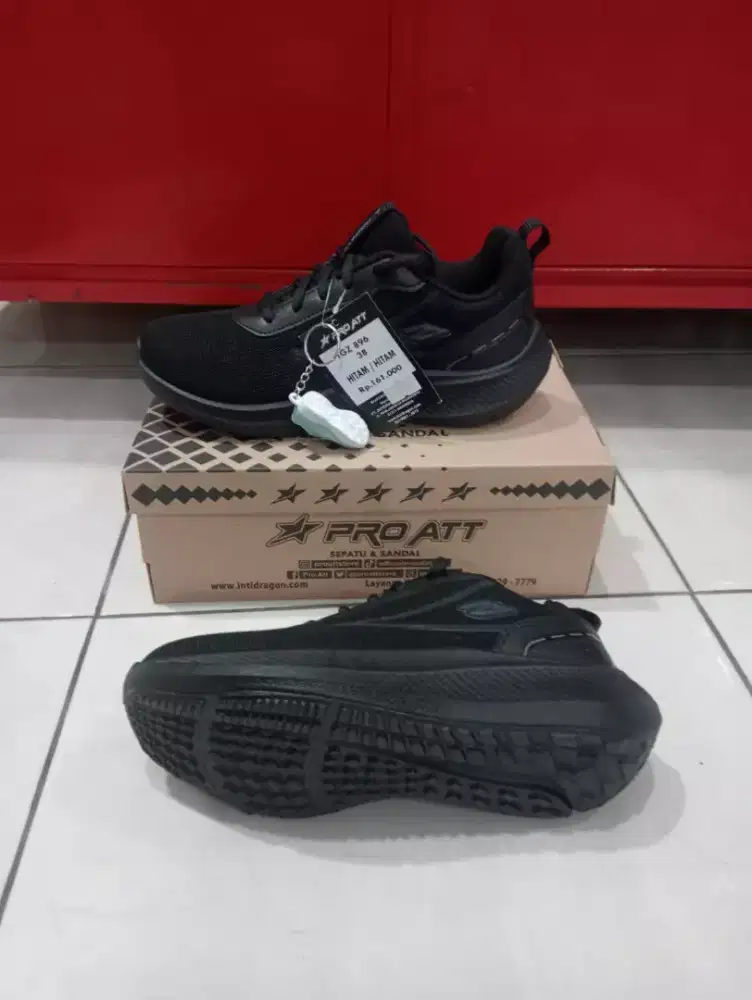 sepatu sekolah full hitam