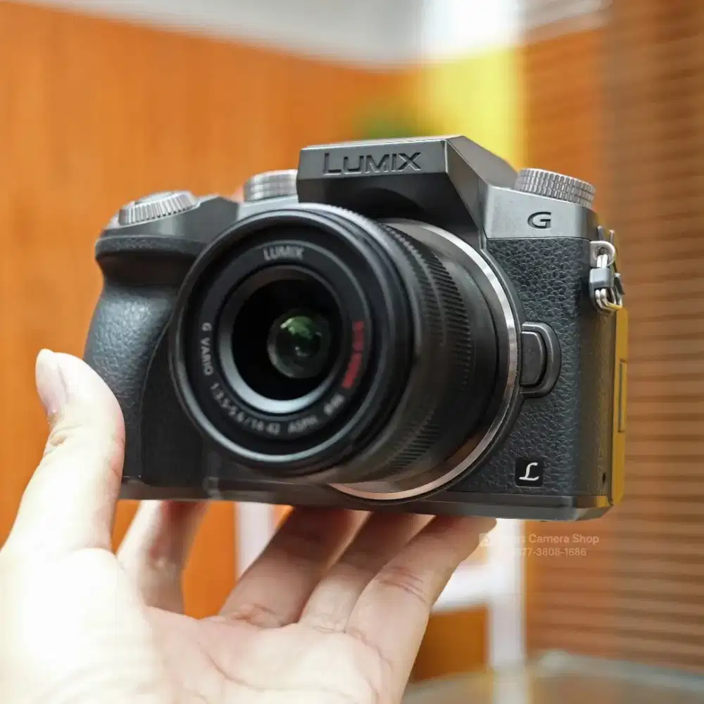 Panasonic Lumix G7K Kit 14-42mm Mulus SC Rendah Fullset