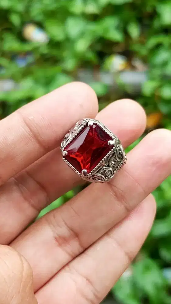 Merah siem kotak