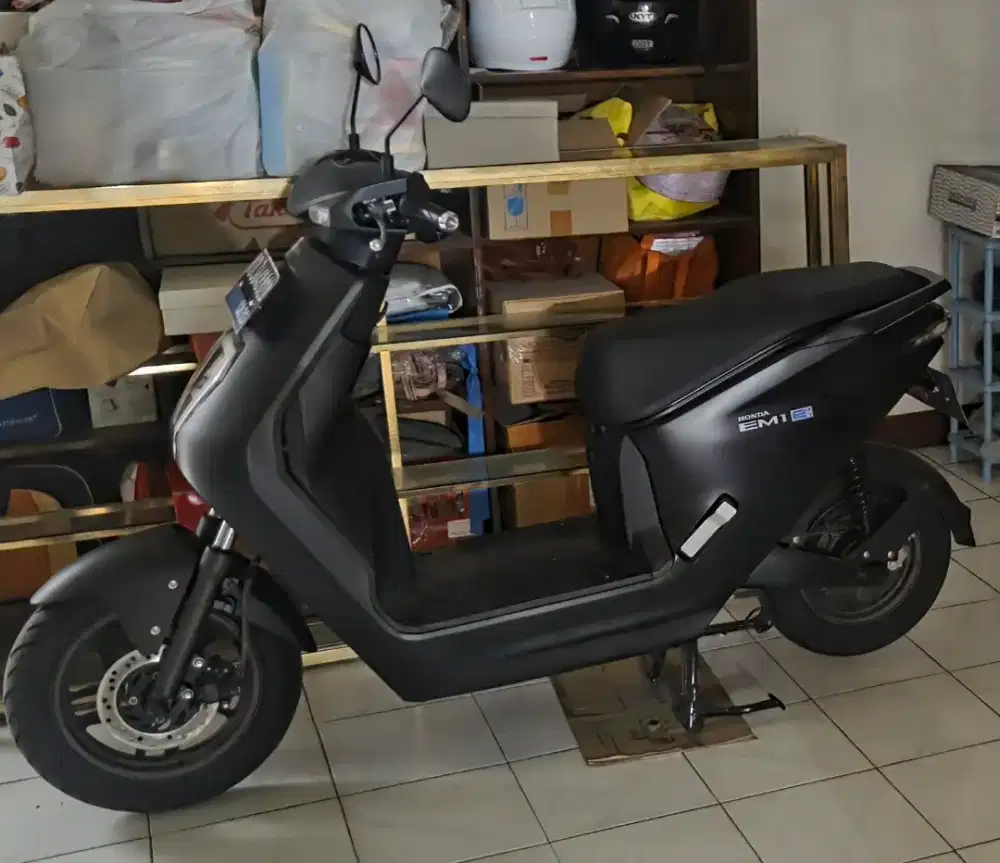 HONDA EM1 E HITAM 2025