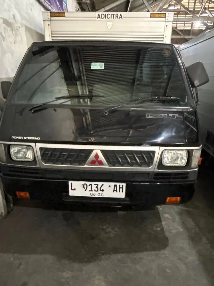 Mits L300Box2010 (km90rb)2010