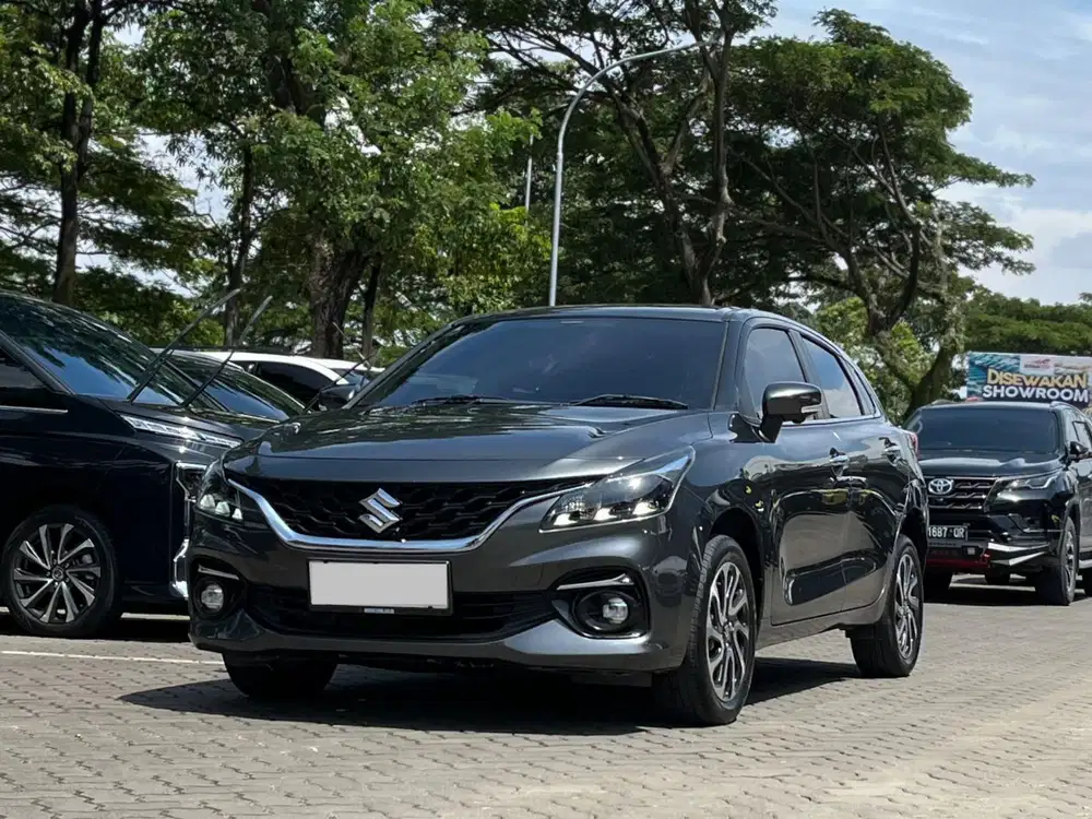 CASH TERMURAH!! SUZUKI BALENO 1.5 HB AT MATIC 2024 ABU-ABU KM 27RB