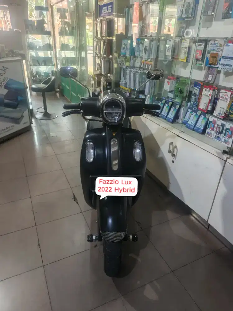 Yamaha Fazzio Lux Hybrid 2022 Black Matte Doff Bluecore ISS No minus