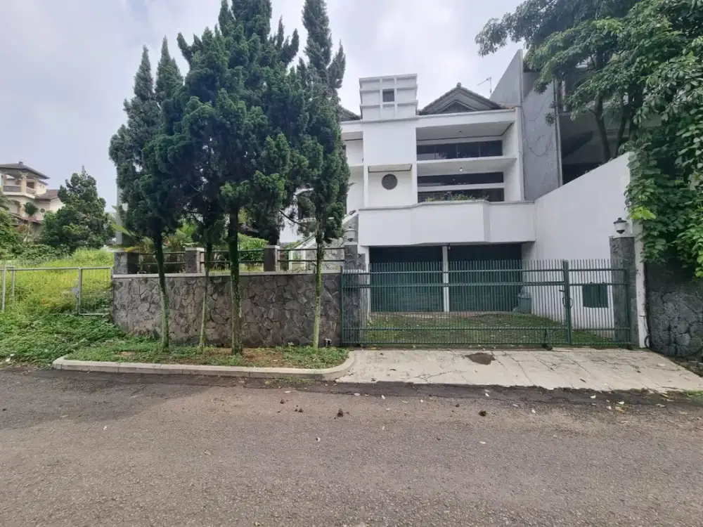 Dijual Rumah Furnished Nyaman Asri Siap Huni Minimalis Lokasi di Setraduta Cemara Bandung