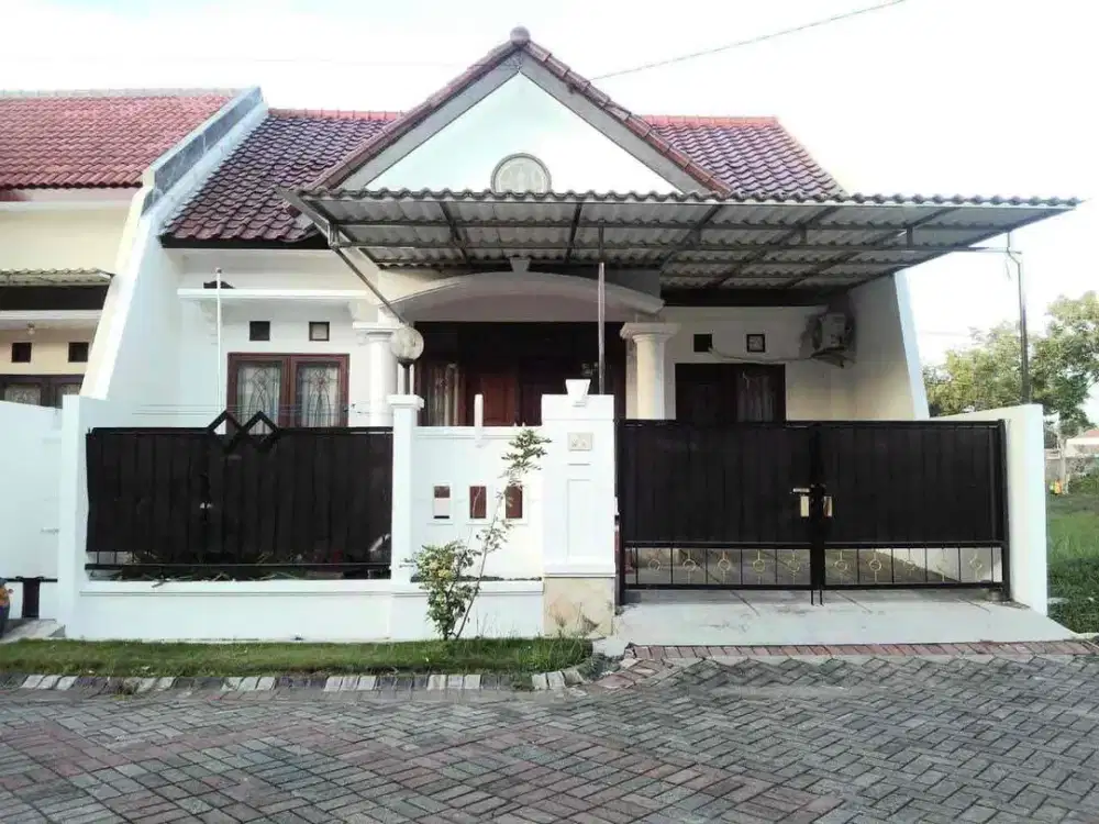 Dijual Cepat Rumah Bagus Sangat Terawat di Graha Sampurna Wiyung