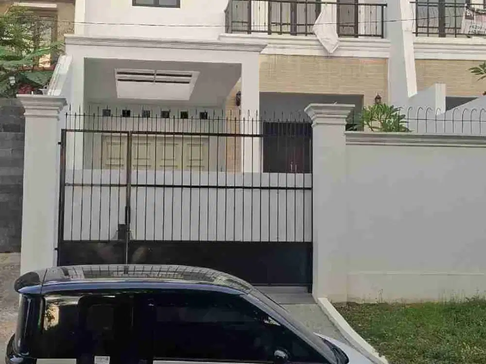 Jual rumah mewah di pinggir jalan komplek di Duren Sawit Jakarta Timur