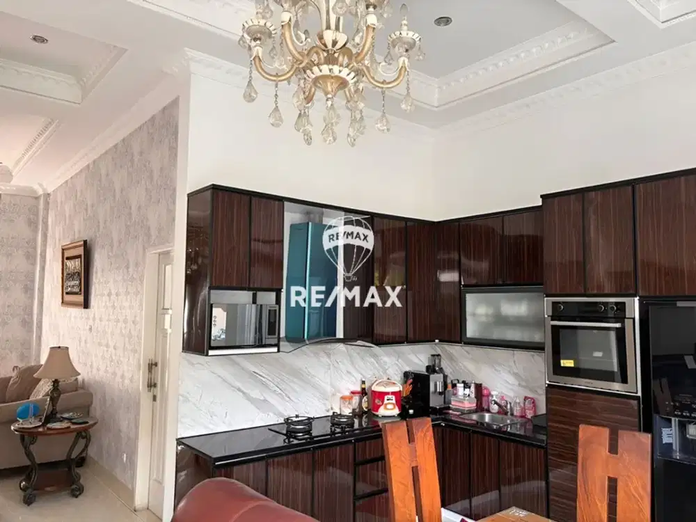 DISEWAKAN RUMAH CANTIK DI DAERAH WIJAYA KUSUMA