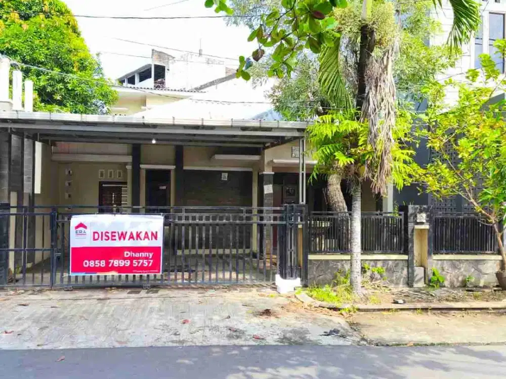 Sewa Rumah Siap Huni 1,5 lantai