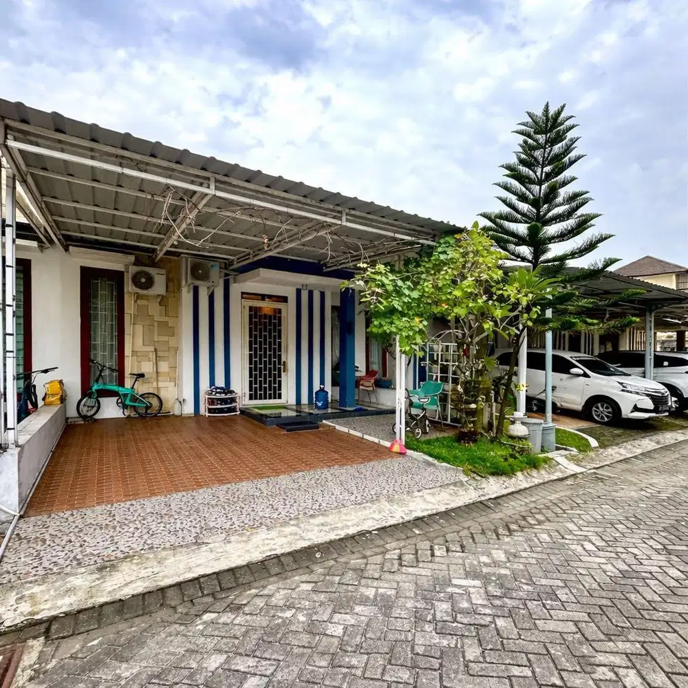 Dijual rumah di dalam komplek