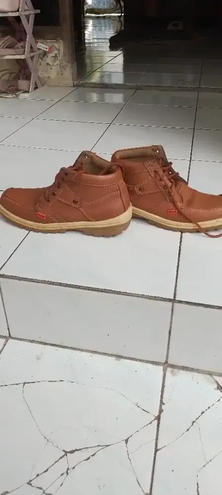 Sepatu Pria Gaul