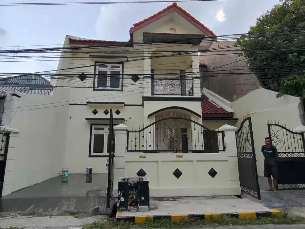 Dijual Cepat Rumah Bagus 2 Lt di Sutorejo Selatan SBY