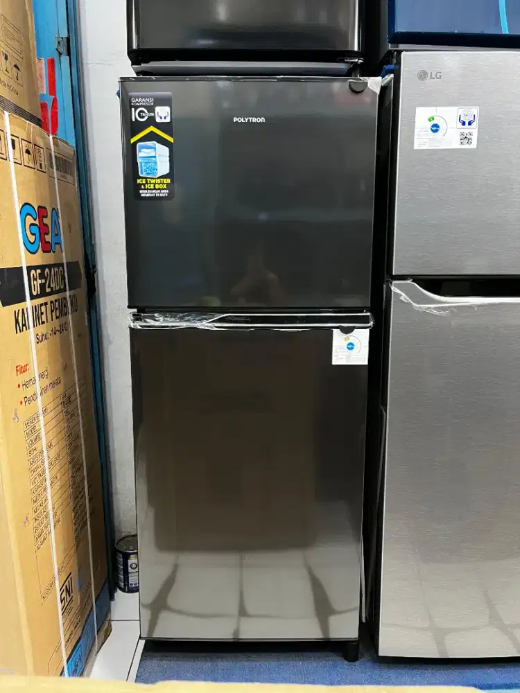 KREDIT KULKAS POLYTRON 2 PINTU TANPA DP MODAL KTP DAN HP