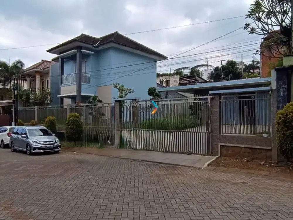 Dijual Rumah Villa 2 Lantai di Abdul Gani Batu Malang