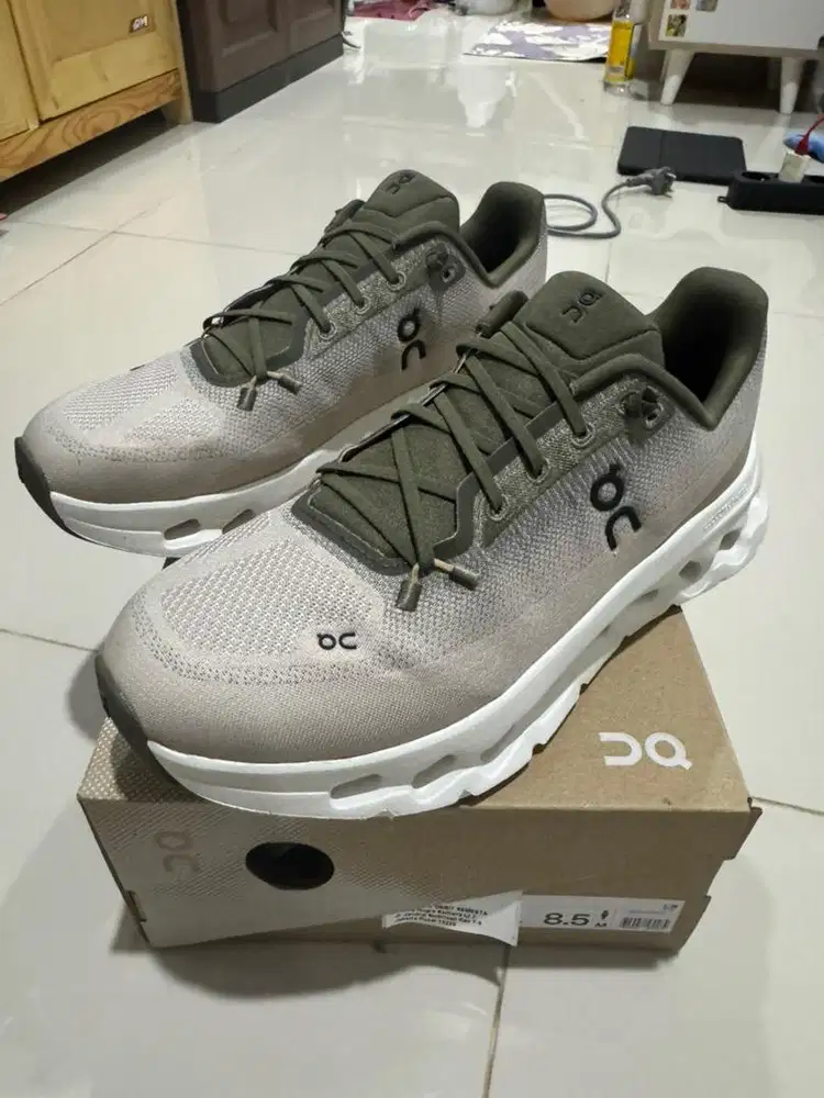 On Cloudtilt (Olive Dessert)