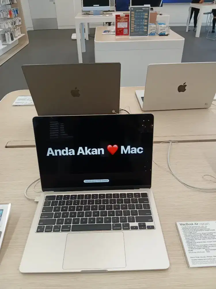 MacBook M4 bisa kredit syarat cukup KTP