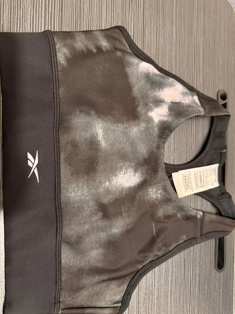 Reebok Running Allover Print Women's Sports Bra - Night Black