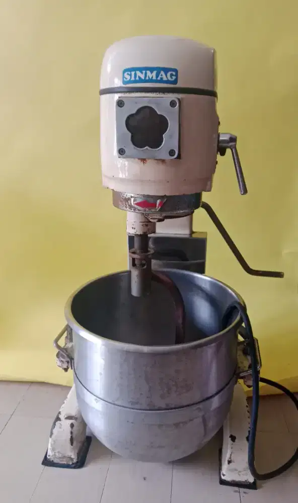 Mixer S M 401 jarang di pakai