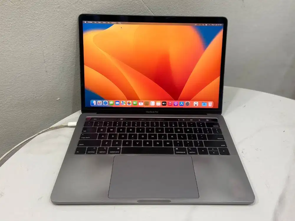 APPLE MACBOOK PRO TOUCHBAR 13INCH 2019 CORE i7 2.8GHZ 16GB/256GB *REC