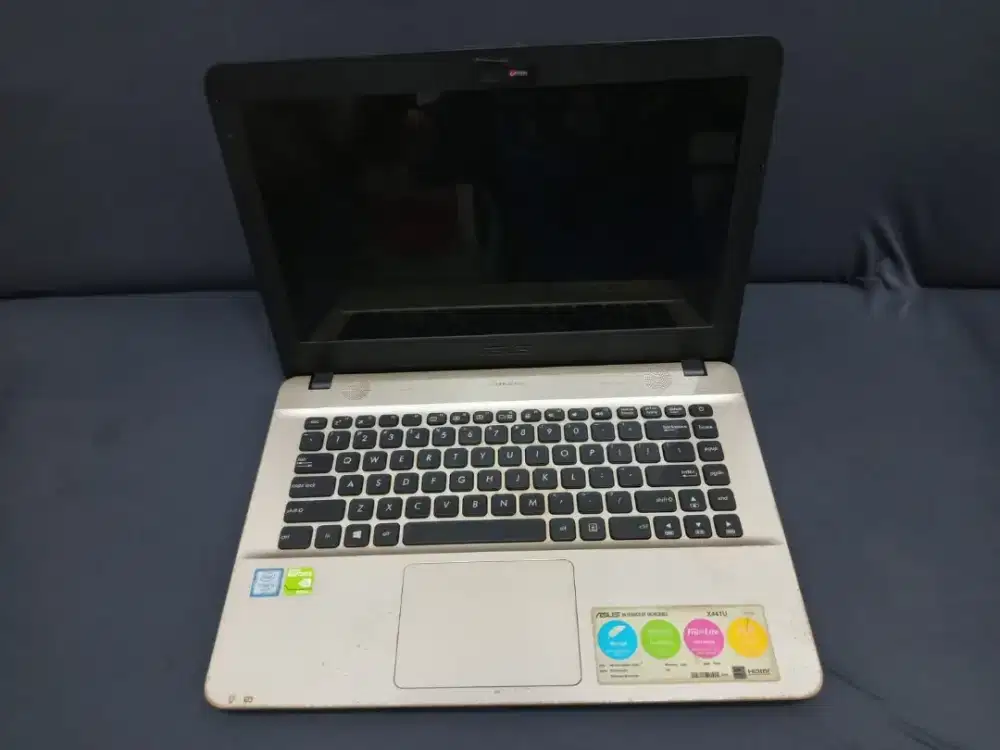 Laptop Asus X441U