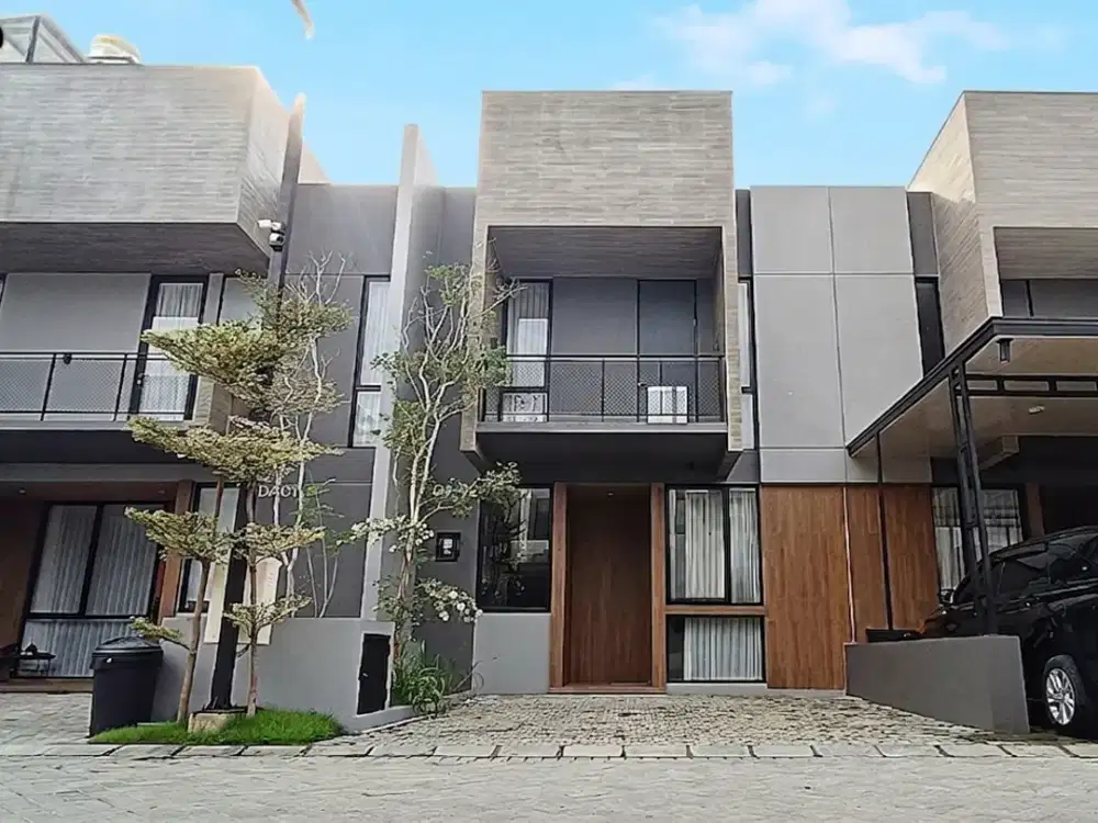 SEWA RUMAH BARU FURNIS BAGUS CENTRAL PARK MERR