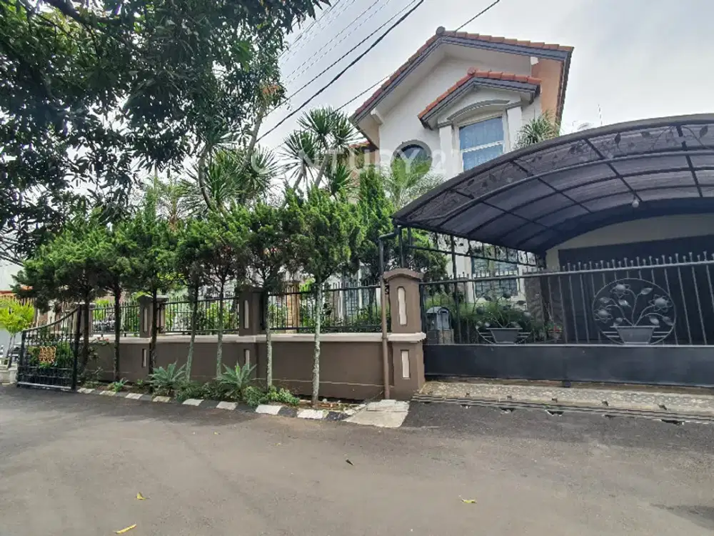 Rumah LUXURY 2 LANTAI, Furnished, Di Jl. Suryalaya BANDUNG