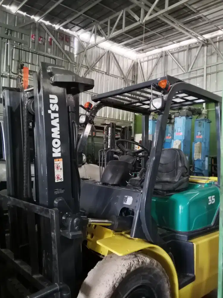 Forklift Caterpillar 3,5 (4) Ton, Matic, Tinggi 3 Meter