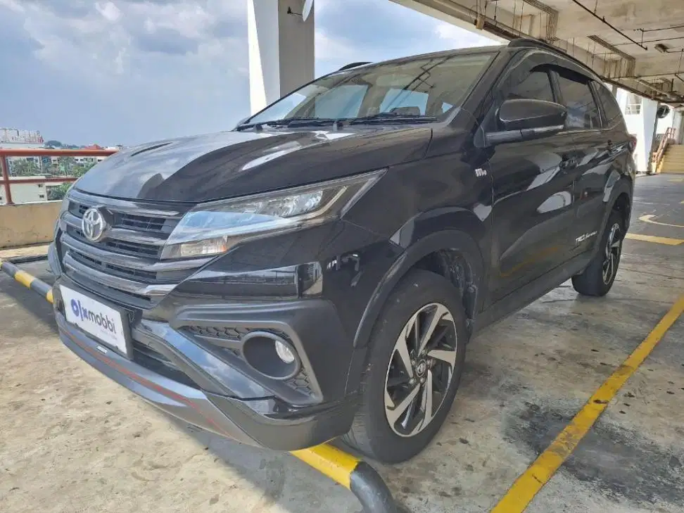 DP Murah Toyota Rush  1.5 S Bensin-AT 2018 Hitam
