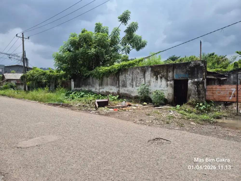 TANAH DI TELUK DEKAT LCM