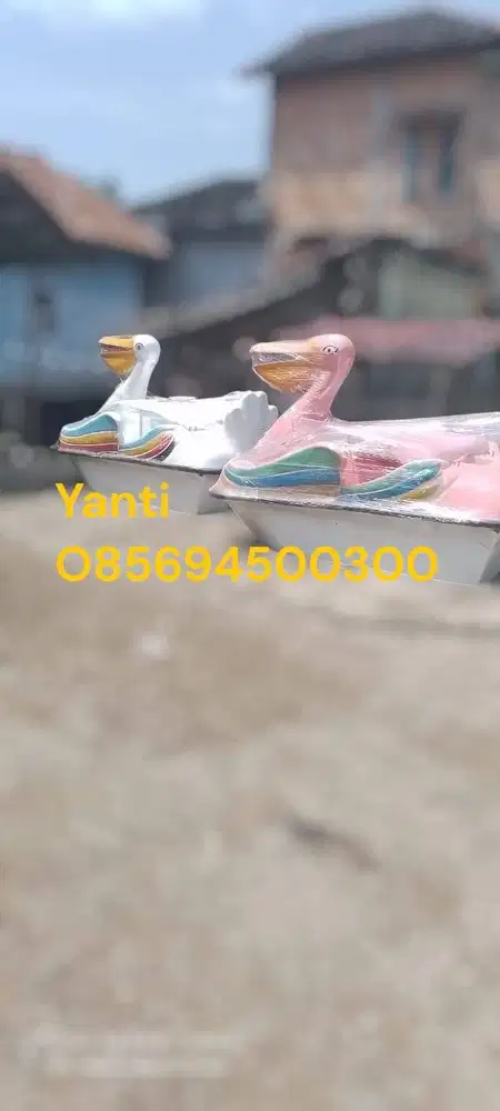 sepeda air gowes tipe bebek dan burung pelikan kapas sitas duwa ORANG