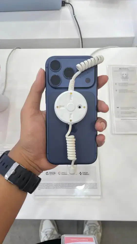 Cicilan iPhone 17 pro pakai KTP