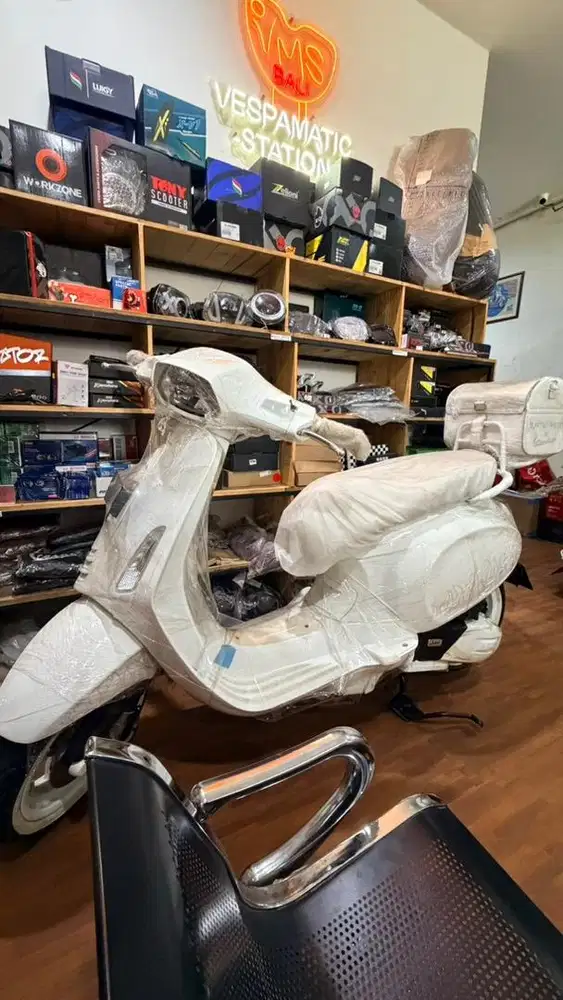 Vespa Sprint Justin Bieber NOS