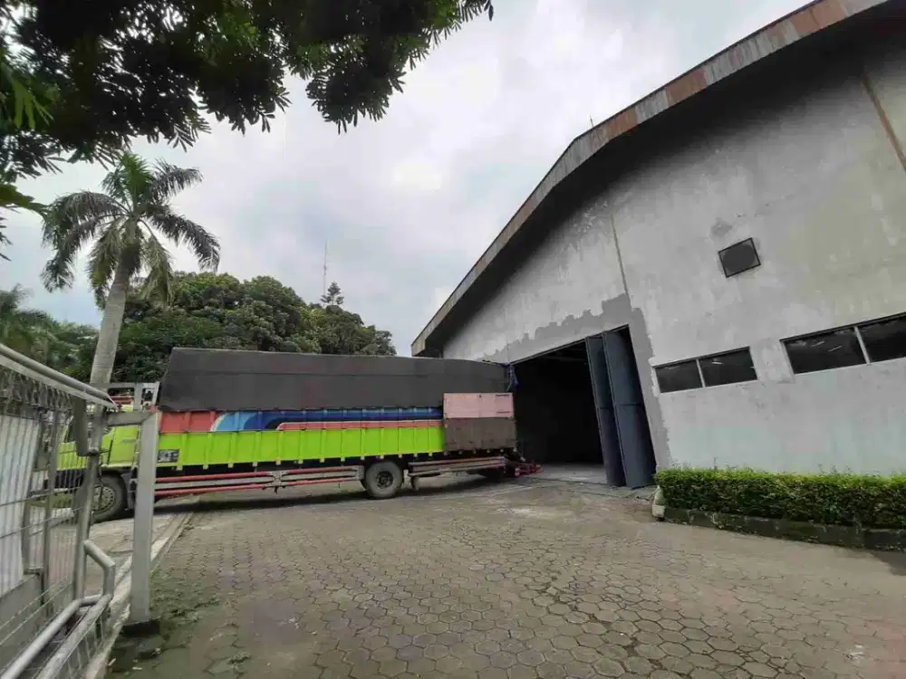 Bangunan siap pakai di kawasan industri sentul