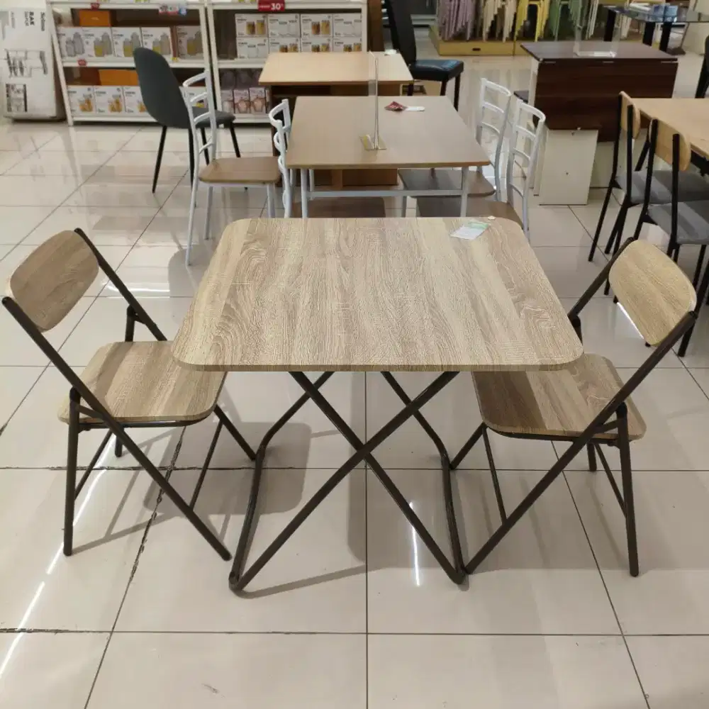 Selma Verena Set Meja Kursi Lipat 2 Dudukan – Praktis & Hemat Ruang