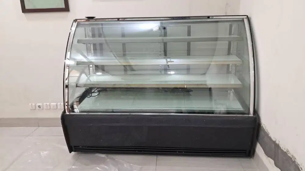 Cake Showcase GEA S960 - Free Delivery Tangerang dan Jakarta