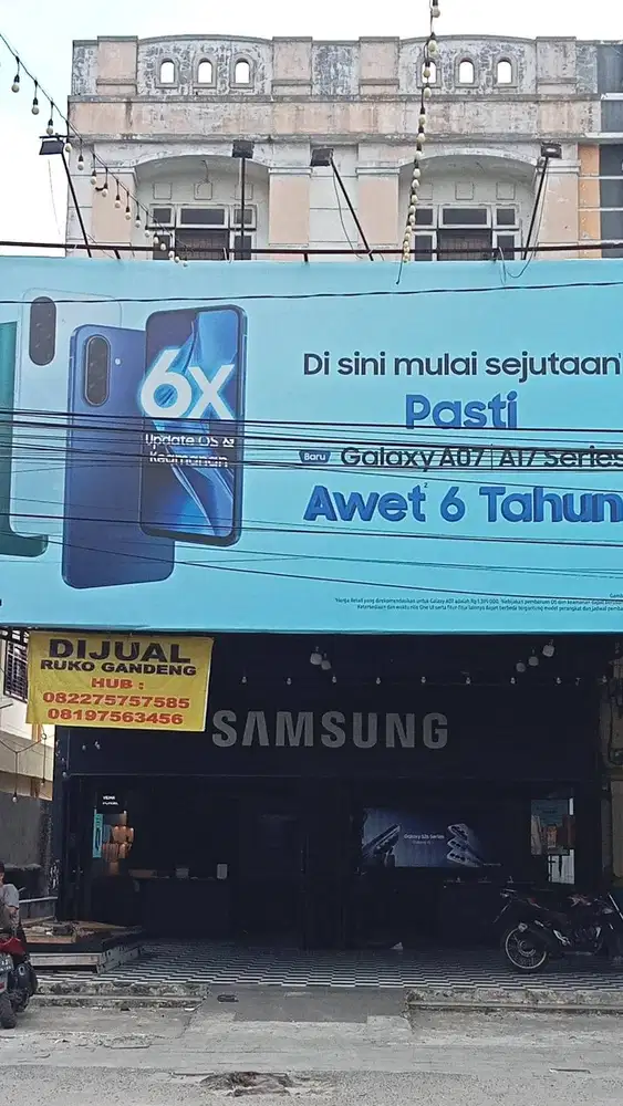 Di Jual Ruko Gandeng 3 Lantai ( samping Sekolah Don Bosco)