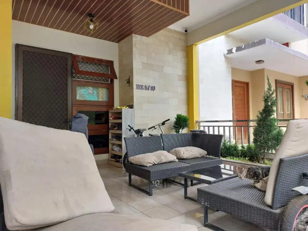 Di jual rumah bagus renovasi semi furnished  2lantai di cluster harmoni harapan indah