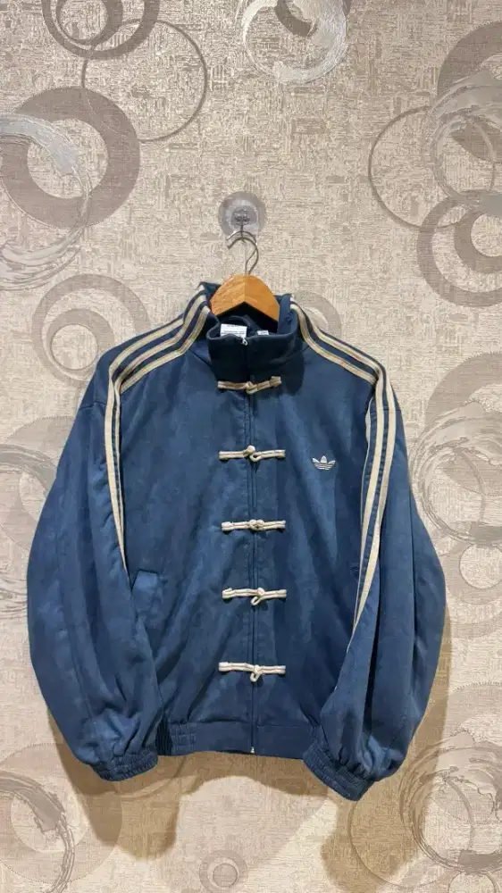 Adidas cheongsam pria size l