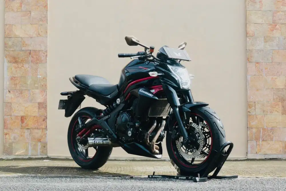 Kawasaki er6n 650 ABS Red Casis 2016 mulus mesin sehat unit siap gass