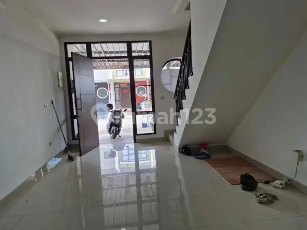 Green Lake City Luas 4X15 Siap Huni 2 Lantai