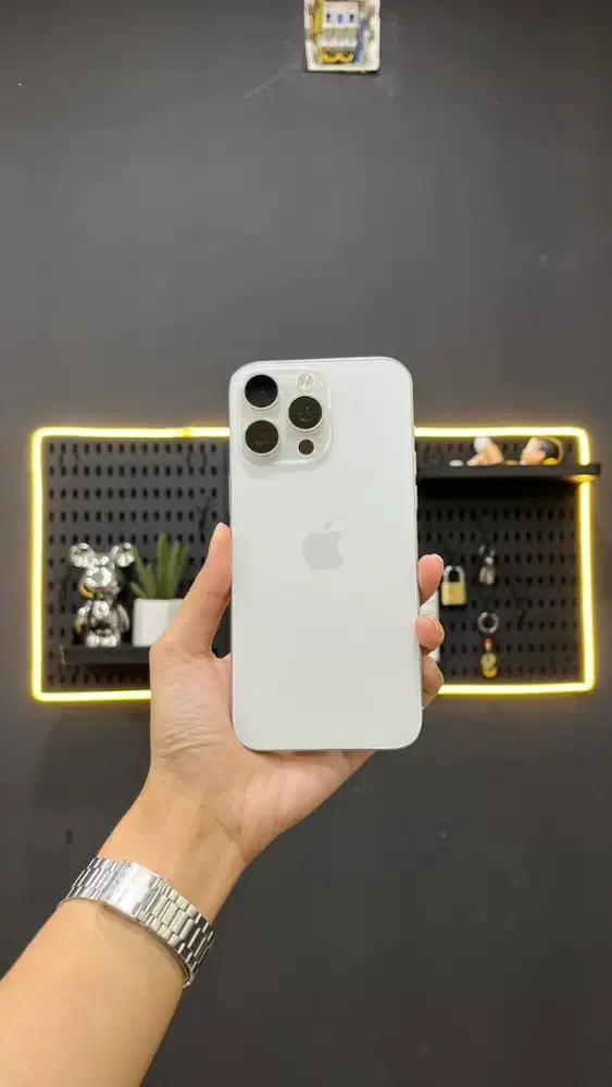 iPhone 15 Pro Max 256gb White