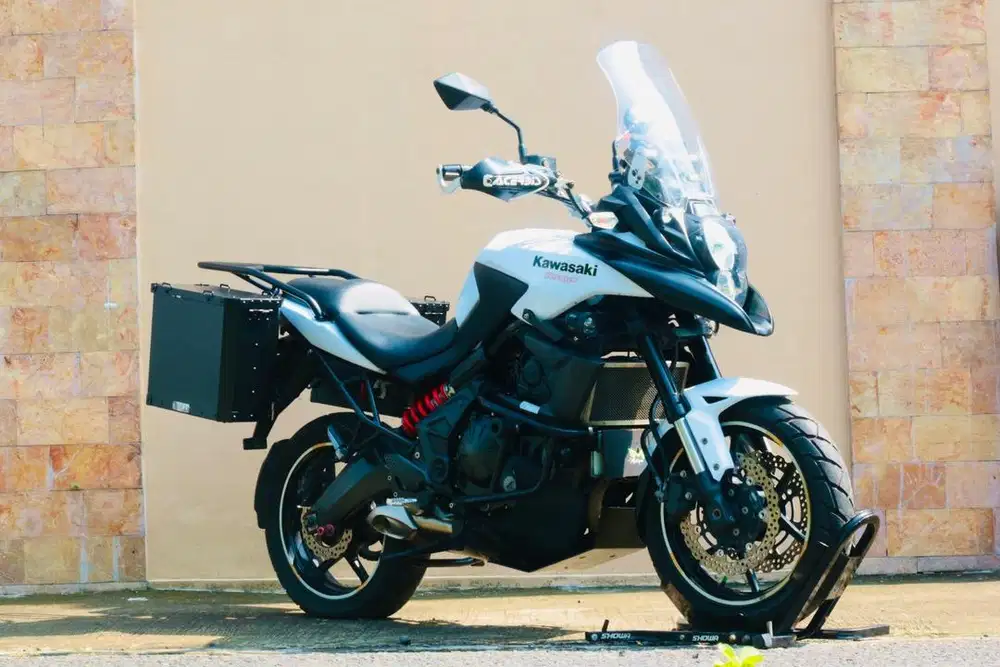 Kawasaki versys 650 like new CB500X KTM 390Adventure V-stroum