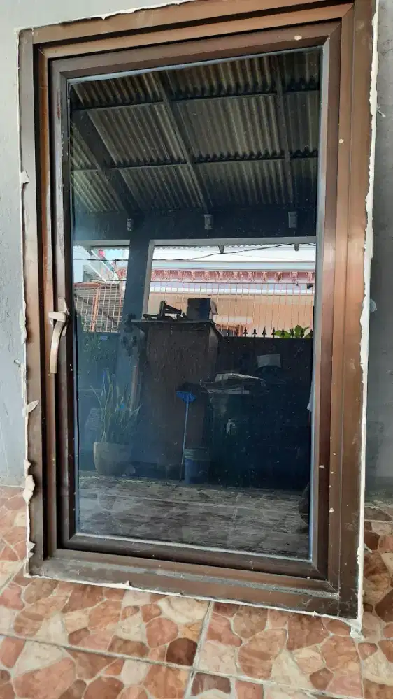 Jendela Aluminium/Cassemen Bekas masih bagus 3 inch