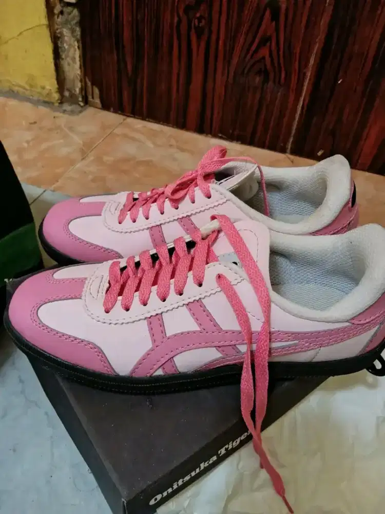 sepatu sneakers onitsuka