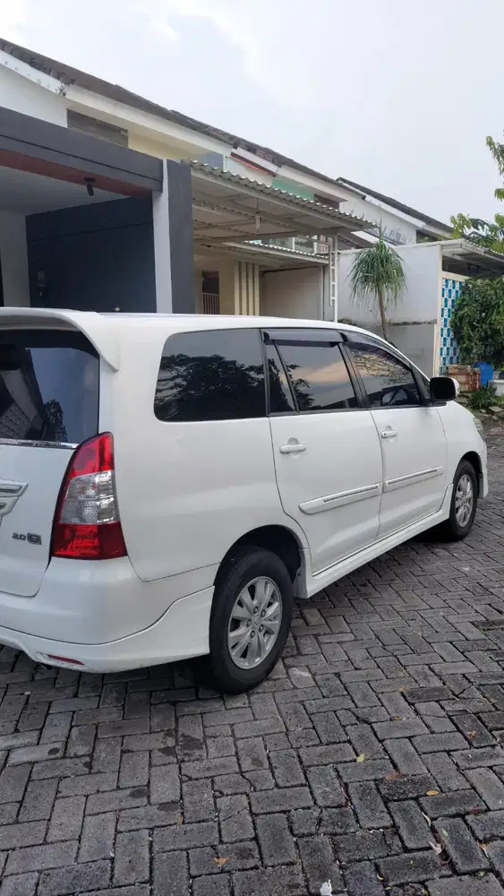 Toyota Kijang Innova 2012 Bensin