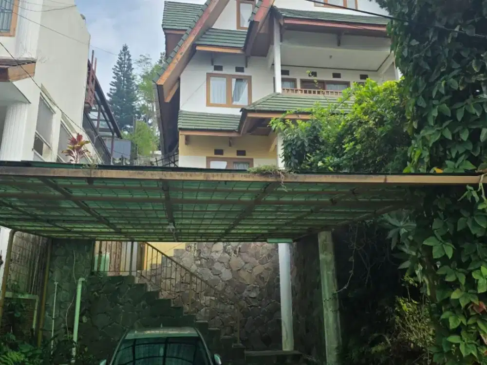 Dijual Rumah Homy Terawat siap pakai Dago Pakar dekat Bina Bangsa School, Darul Hikam, Intercontinental Indigo Hotel, Rs. Boromeus