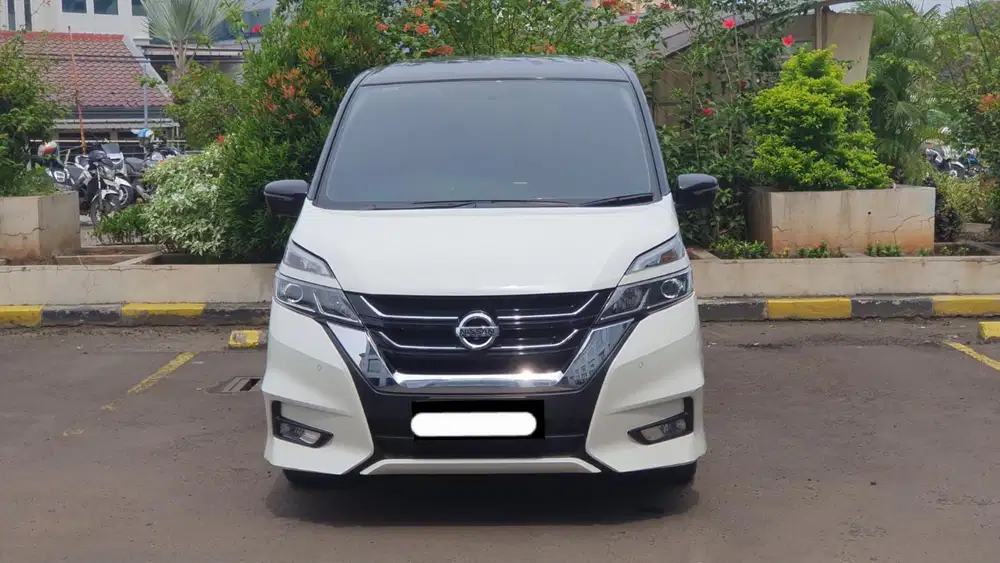 Km49rb nissan serena hws 2019 two tone putih