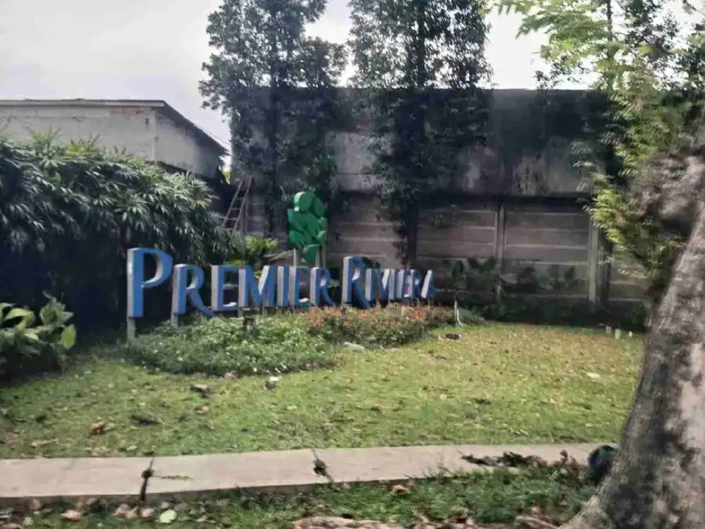 Harga Menarik! Rumah 2 Lantai Semi Furnished di Premier Riviera Jatinegara | LT 105 m²  Nego Siap Huni !!